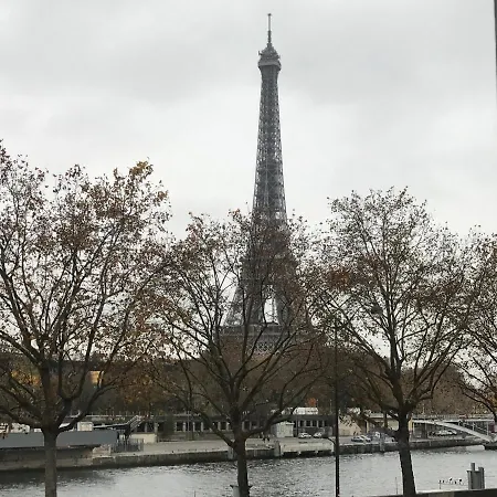 Vue Tour Eiffel 360 A Vos Pieds