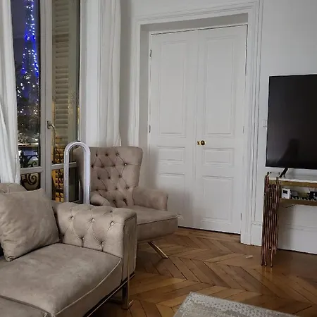 Vue Tour Eiffel 360 A Vos Pieds Paris