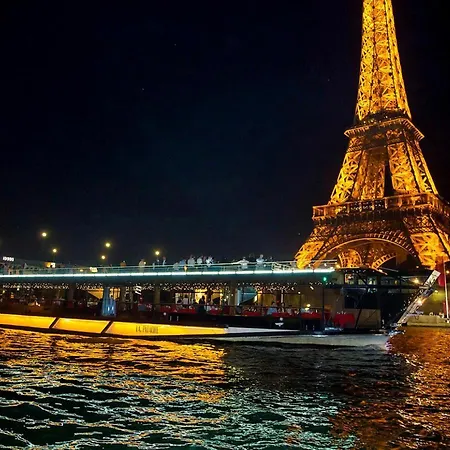 Apartment Vue Tour Eiffel 360 A Vos Pieds Paris